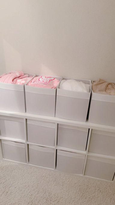 4 pic. My room wardrobe (1/2) VS my cosplay wardrobe (3/4). What can I say, I love shopping ?️✨? https://t