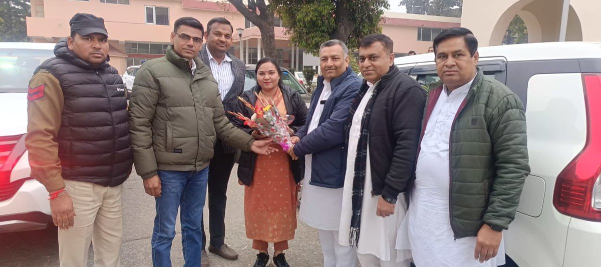 unispur1's tweet photo. आज कुरुक्षेत्र में कांग्रेस की राष्ट्रीय महासचिव बहन कुमारी शैलजा जी राष्ट्रीय महासचिव रणदीप सुरजेवाला जी पूर्व मंत्री किरण चौधरी जी के नेतृत्व में जन संवाद यात्रा की तैयारी के लिए विधायक शमशेर सिंह गोगी जी विधायक रेणु बालाजी कार्यकर्ताओं की मीटिंग लेते हुए https://t.co/0Fi3dRQ95O