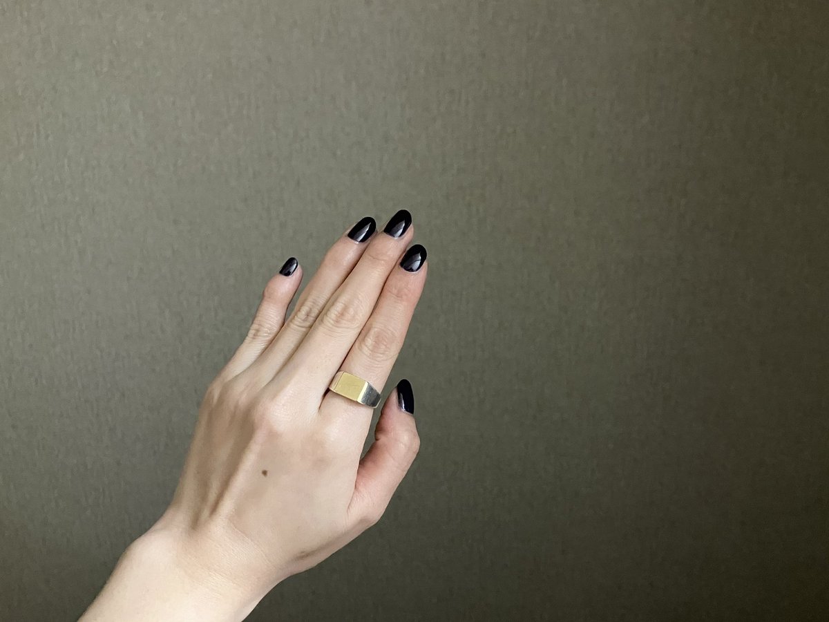 akairo_to's tweet photo. 不思議な静けさのある色。人けのない美術館、響く足音という感じがする。

#今日のネイル #THEPOLISH https://t.co/fgjlNYKdSW