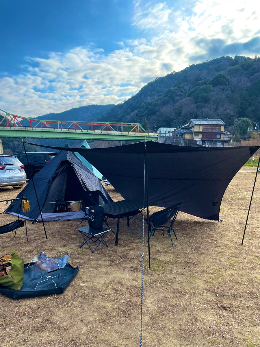 mi_nyanshi's tweet photo. 新年明けまして初キャンプin笠置キャンプ場⛺️初めて雨に降られたけど雨のキャンプもいいね😌餅美味しかった！ https://t.co/DXYJGXrM1p