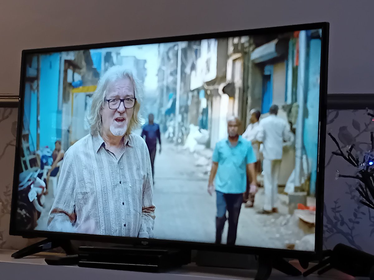KimmyTee4's tweet photo. Watching Our Man In....thanks for some decent viewing @MrJamesMay @primevideouk

#ourmanin #jamesmay #PrimeVideo https://t.co/jezYCywNLA