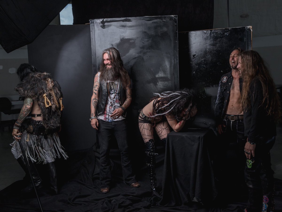 BeastoBlanco's tweet photo. Caption this!
What the hell were we talking about?! 😆
Have a BEASTLY weekend, metalheads! 🤘
#BeastoBlanco #BeastöBlancö #LoyalBeasts #DeathRattle #MetalHeads #HeavyMetal https://t.co/qF6RQ5J2I4