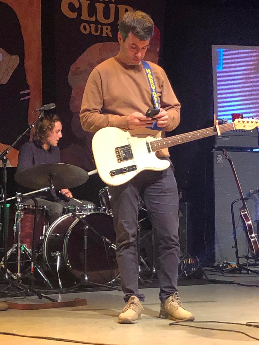pictures of vernon (@pctrsofvernon) on Twitter photo 