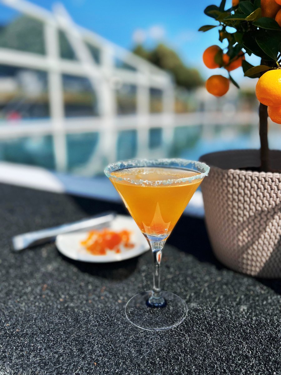 AmaWaterways's tweet image. While on board, enjoy mimosas during breakfast, as well as wine and beer with lunch and dinner and cocktails during our special complimentary Sip &amp;amp; Sail hour! #cocktails #danuberiver #durnstein #austria #rivercruise #travel
amawaterways.com/connections/da…