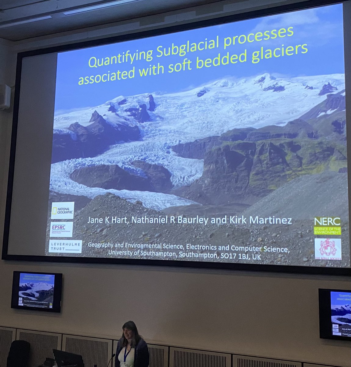 Our final speaker Jane Hart looking at how to quantify subglacial processes in soft bedded glaciers with some fabulous field kit #QRA24 & thanks to Jane for all her ongoing work as President of @QuaternaryRA_UK