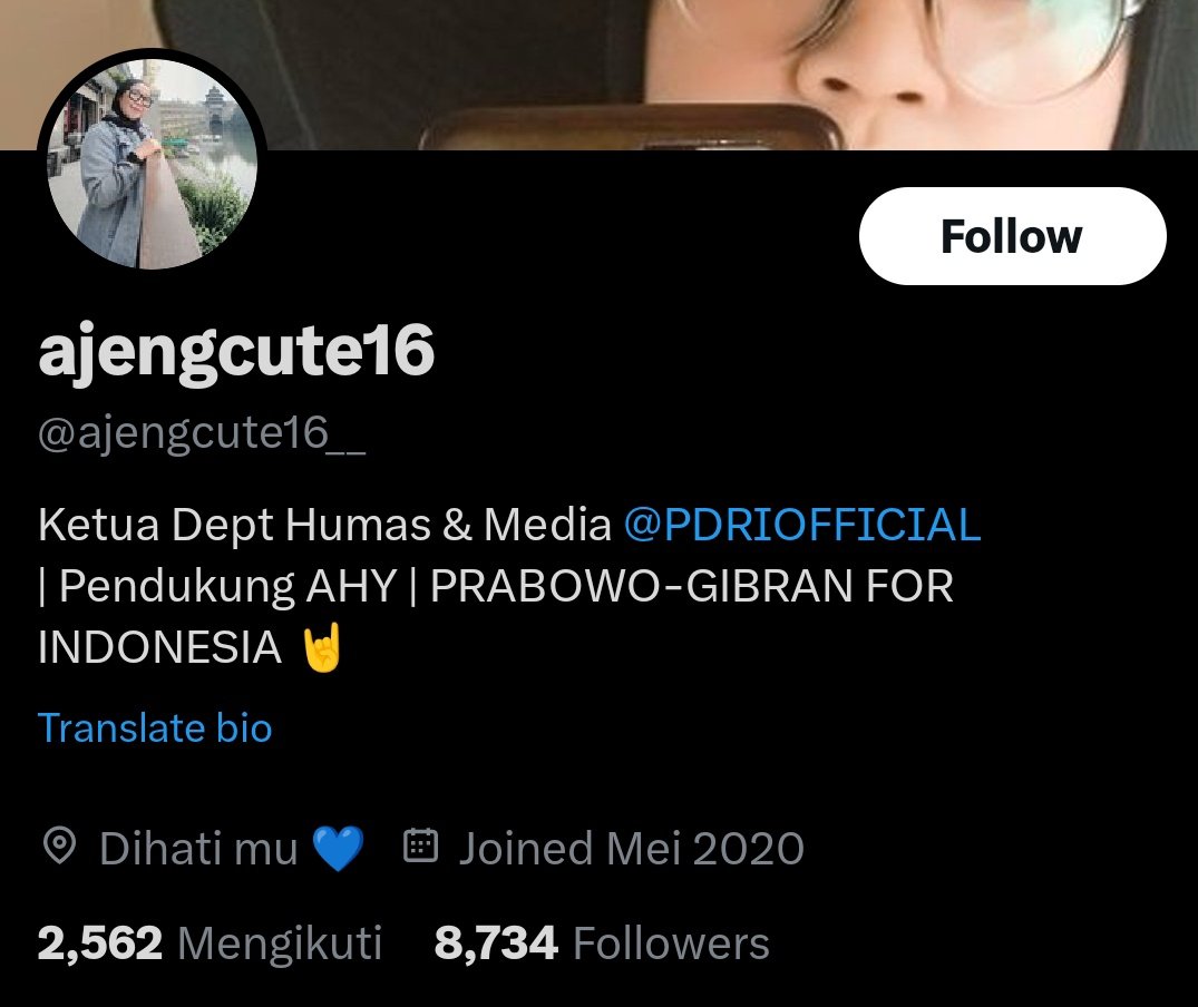 Setiaw22T's tweet photo. @ajengcute16__ Ada yang baru dari bio, sepertinya ada perintah buat ilangin identitas partai mercy dari bio buzzerp 02. Takut makin turun dari 4% ya?? https://t.co/qh2LHWrdpg