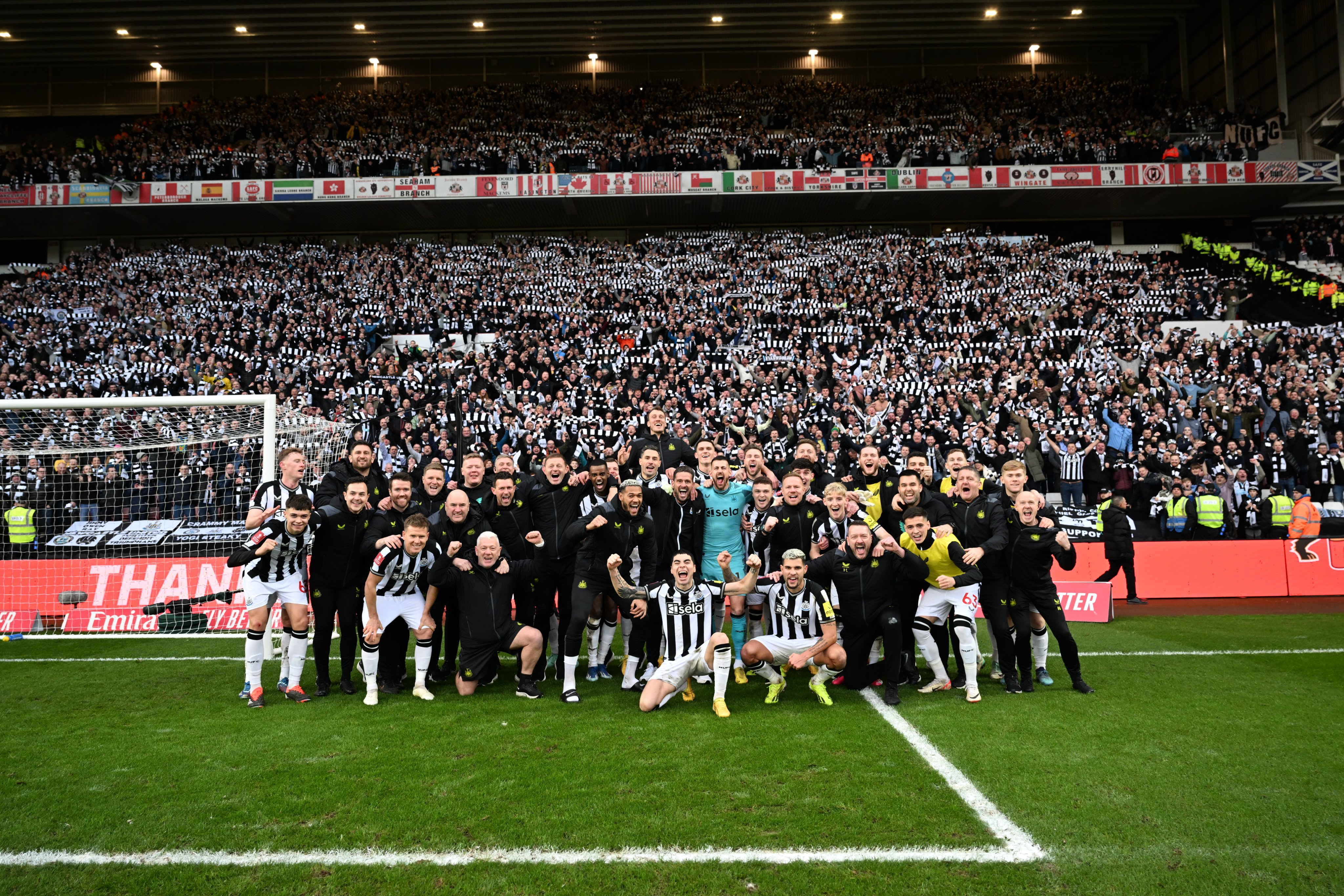 Newcastle United team photo after derby day win