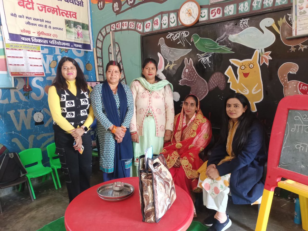 Interacted with school girls in Dhungidhar, Tehri District about Menstrual Hygiene and distributed sanitary towels.Splendid experience to interact with children!
Took part in Godhbharayi organised by ICDS Department for promoting healthy pre & post natal health
#pragyafoundation