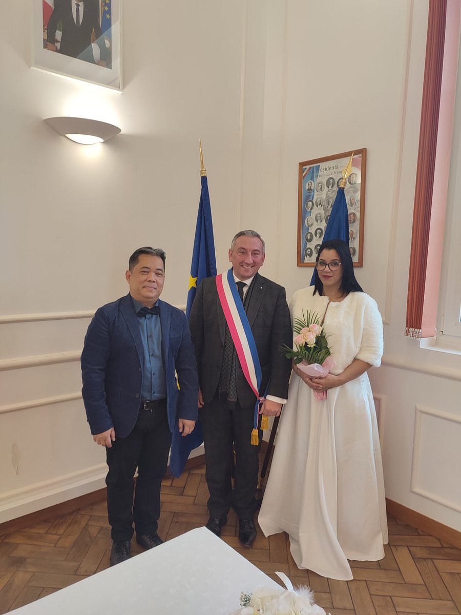 fontaine_78's tweet photo. 💞🎉 Aujourd'hui en ce 6 janvier, souhaitons beaucoup de bonheur à Linda et Alexandre #mariage #weedingday à @Ville_Mezieres https://t.co/ydVr0nRXRL