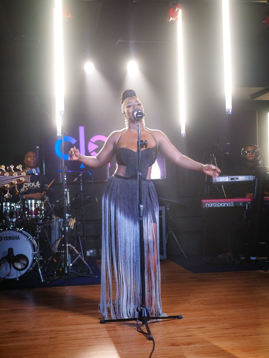 Officialeffs's tweet photo. Unveiling the magic of 'I Like That' 🎶
Scenes @cloutafrica as @officialeffs works her enchantment and weaving melodies that resonate with the soul.
'I like that' is available on all music platforms. 🎧
📸 @ellisoft
#nigeriamedia #officialeffs #effs #afrofusion #cloutafrica https://t.co/y5jTl1FitA