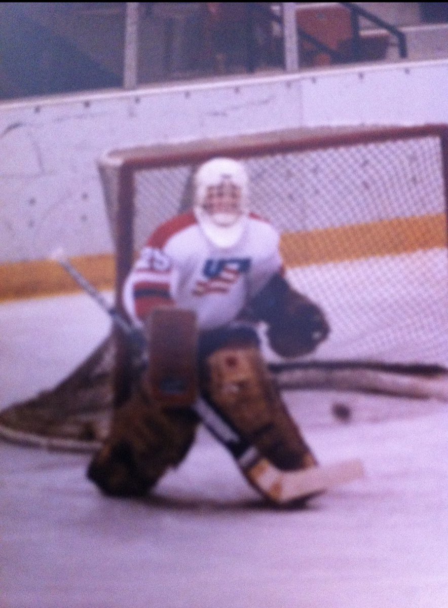 Chaser3030's tweet photo. 35 years later, same crease. #Select17 #USA #MiracleOnIce https://t.co/S8LxRPVKPH
