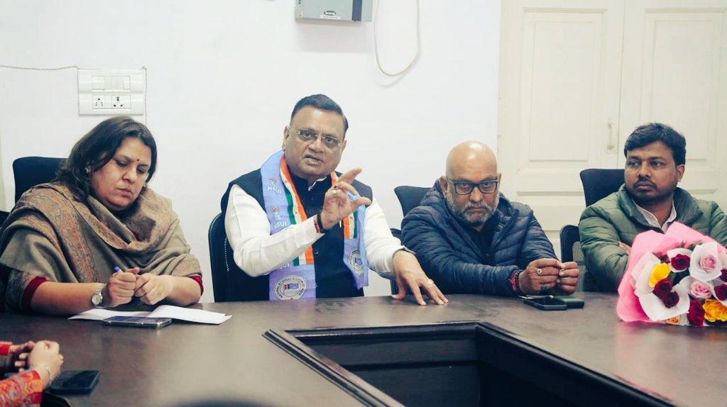 avinashpandeinc's tweet photo. पी. सी. सी. मुख्यालय में उत्तर प्रदेश कांग्रेस के मीडिया विभाग की कार्य समीक्षा बैठक । https://t.co/AVPRiSxODk