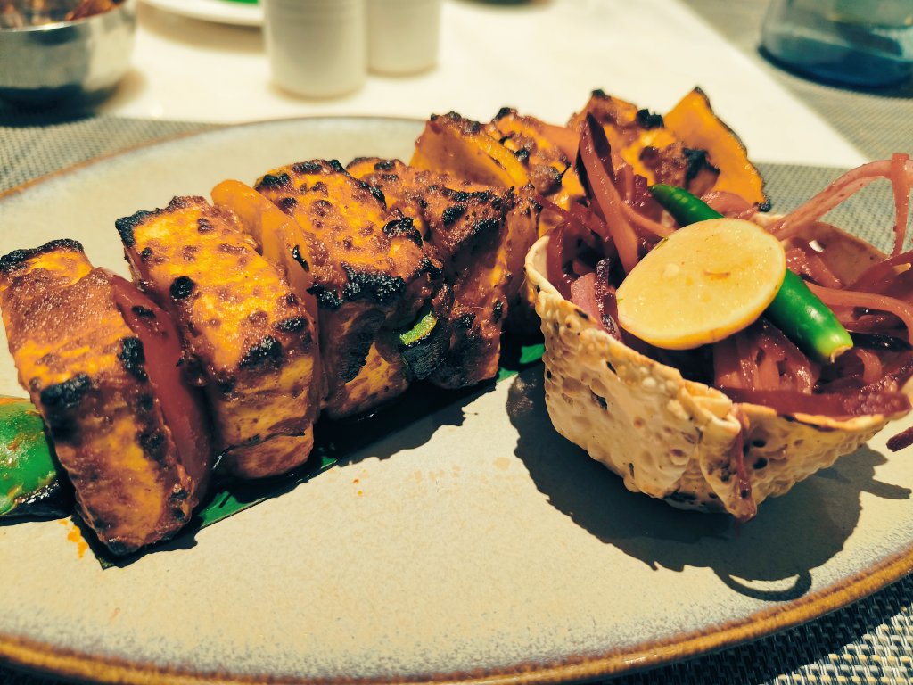 SarcastixStree's tweet photo. Paneer tikka is the king of starters 🙊 https://t.co/tXEoAXs1Wz