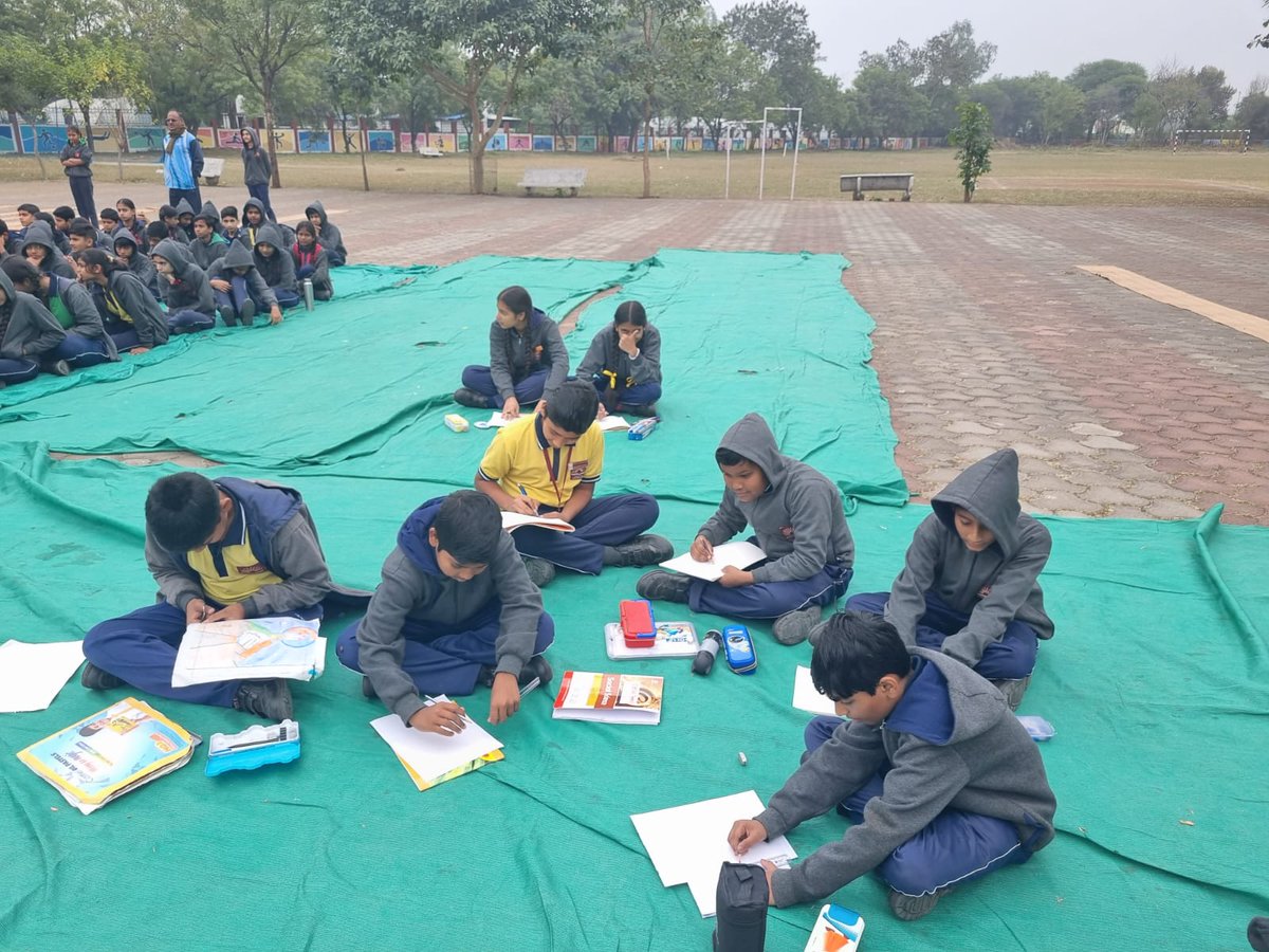 PMSHRIKVUjjain's tweet photo. Prerna Utsav Celebrated at PM Shri KV, Ujjain. Story Telling, Drawing Competition, Essay  Writing Competition organized at PM Shri KV, Ujjain  #prerna2024. @EduMinOfIndia @kvs_bhopal,@kvs_hq
@PMOIndia https://t.co/V4H29ryoJQ
