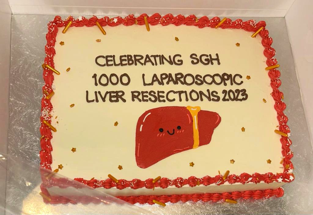 Our annual year-end dinner became a start of year event! Amongst other achievements we did our 1000th lap liver surgery in 2023. Onward to more milestones in 2024! 💪🎉