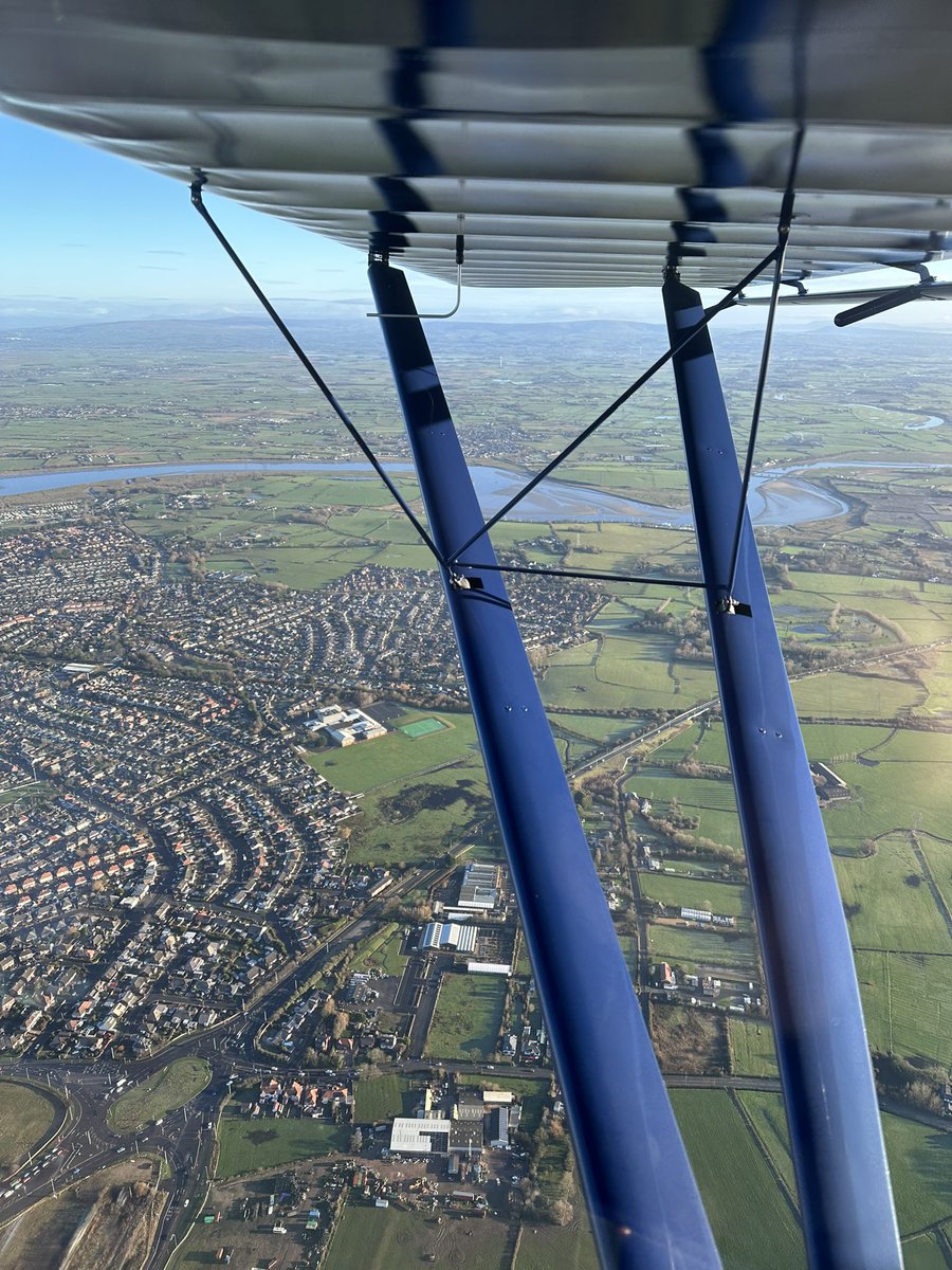 dannydenfisch's tweet image. What gorgeous day we’re having in the North West! #teamhighwing #pilotsoftwitter #pilotlife #flying #attitudeairsports