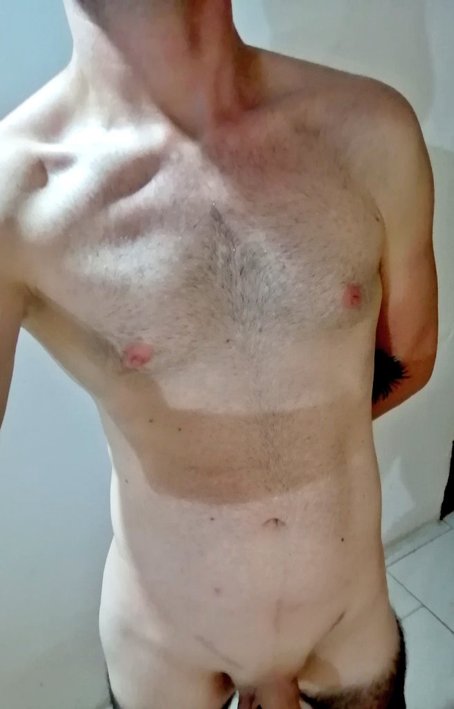 lionwhite2411's tweet photo. Fin de semana, de lo Blanco a rosado, quien viene a comerse esta fresa 🍓, #Barinas #sexdiscreto #fullmorbo #bigay #seriodebarba ⬆️⬇️🔥 https://t.co/d94Myoefs0