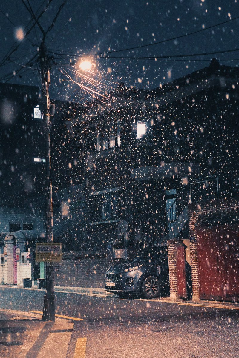 눈이 너무 예쁘게 나린다 ❄️