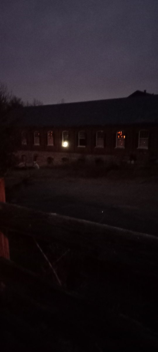dannyshaffer10's tweet photo. Can anyone please identify this building?  I need to get ahold of the owner or owners. https://t.co/AnYWyn8pyw