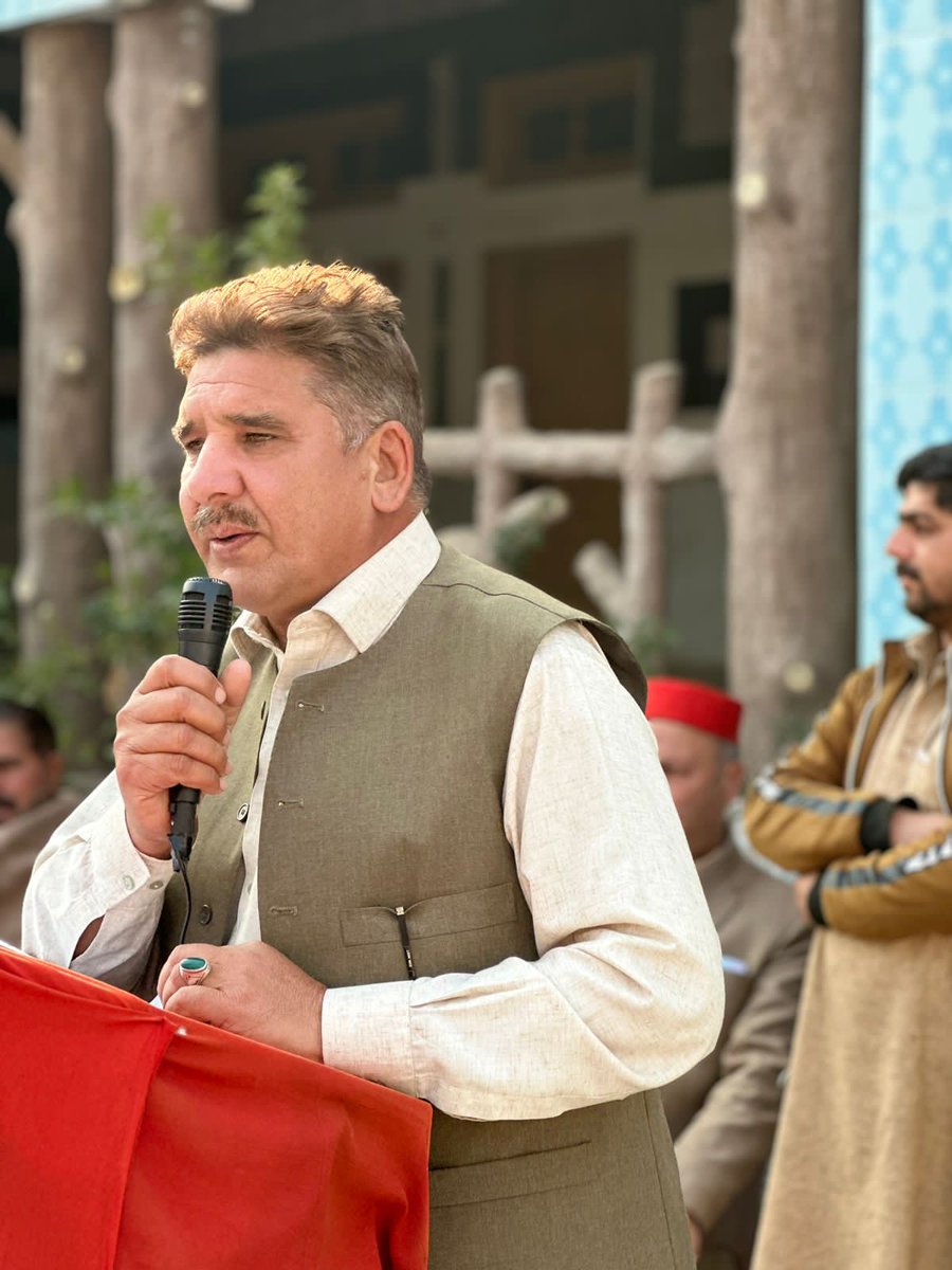 ANPOPakhtunkhwa's tweet photo. اجلاس سے مرکزی سیکرٹری ثقافت میاں سید لائق باچا، امیدوار پی کے 25 افسر خان، نثار خان، اصغر خان، نیاز خان، بابر خان اور میاں نور باچا نے خطاب کیا۔
#ANPBuner | #Vote4Laltain https://t.co/QasksbXLiO
