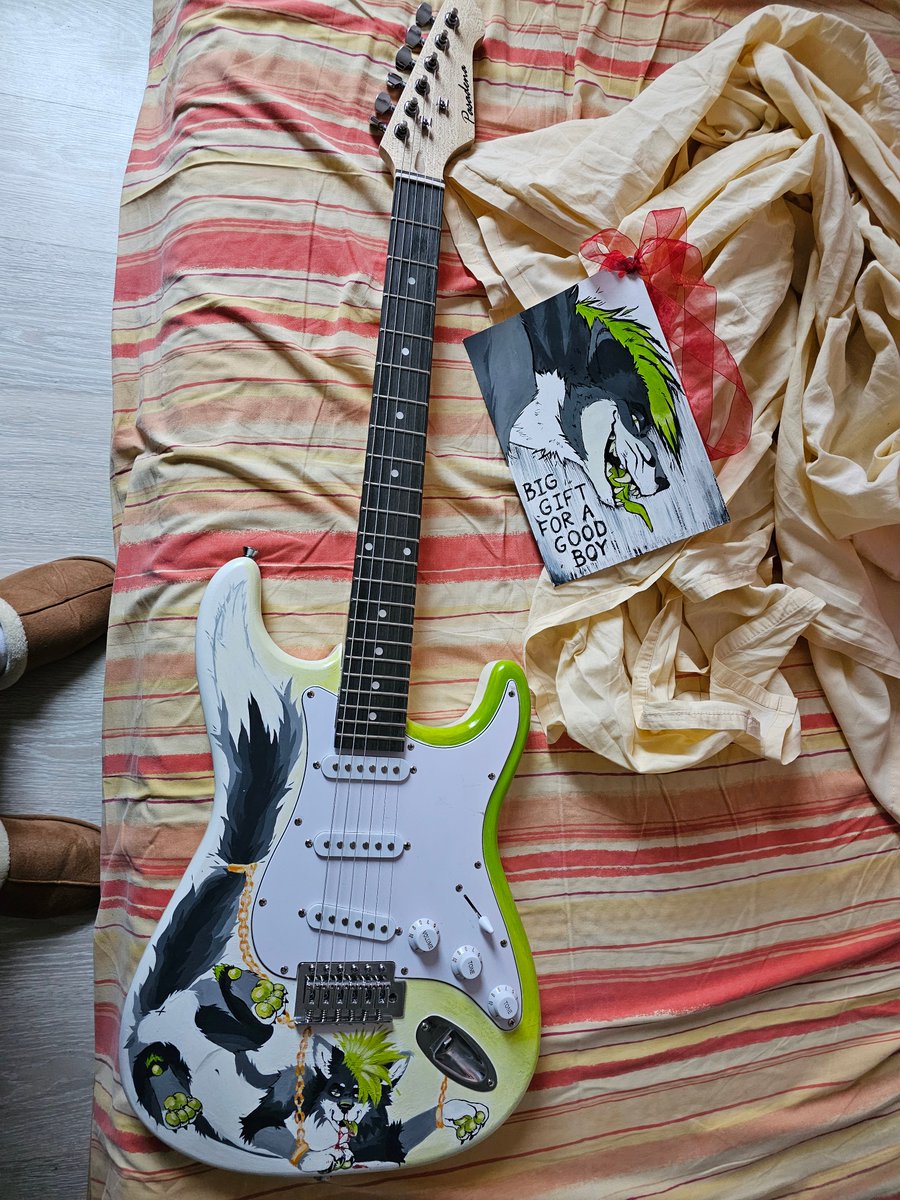 ShandoFluff's tweet image. I've celebrated the new year in Sofia with the Bulgarian furries. They used the occasion to give me this wonderful birthday gift. It turned out amazing and I can't express how grateful I am for this. Thank you everyone once again!