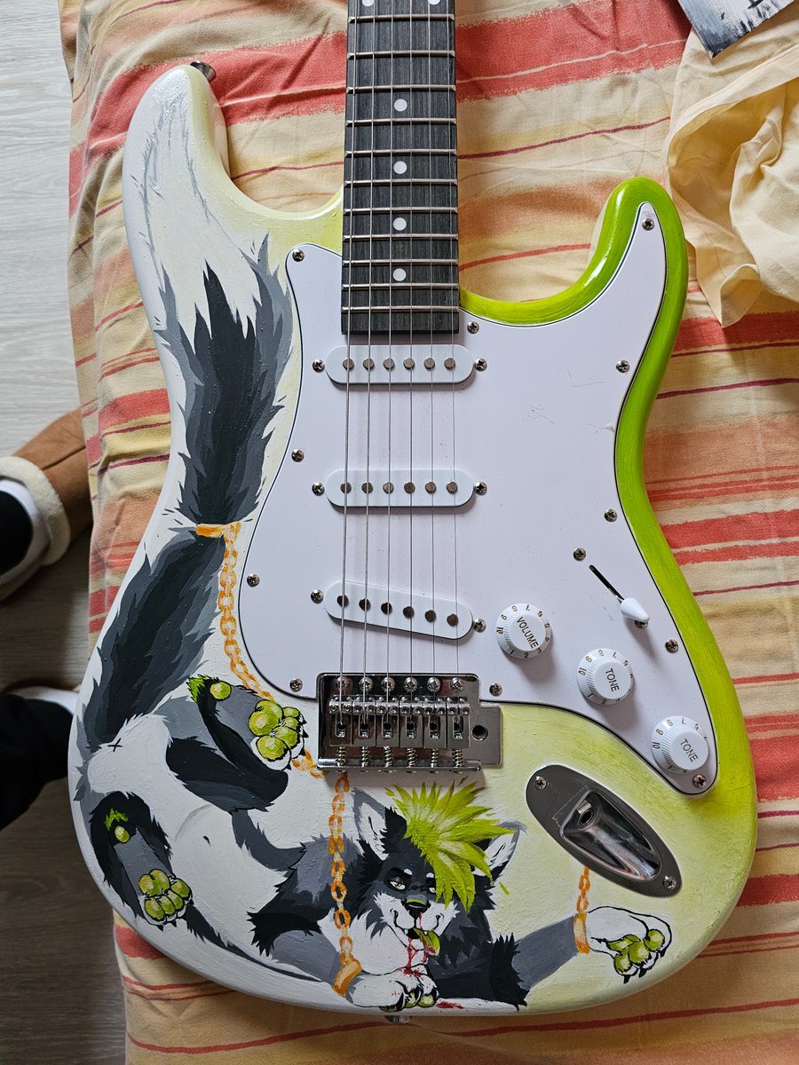 ShandoFluff's tweet image. I've celebrated the new year in Sofia with the Bulgarian furries. They used the occasion to give me this wonderful birthday gift. It turned out amazing and I can't express how grateful I am for this. Thank you everyone once again!