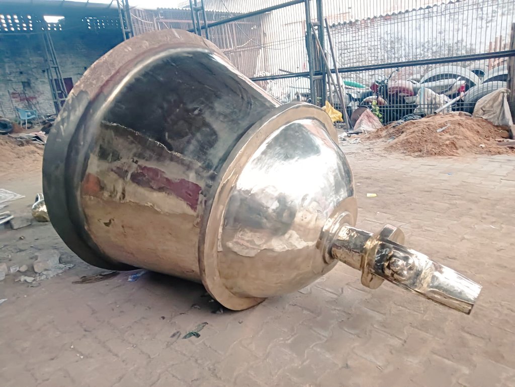 OfcOfGLSharma's tweet photo. प्रभु श्री राम जी मन्दिर अयोध्या में
लगने वाले 400 किलोग्राम के अद्भुत घंटा के प्रथम दर्शन 🙏

प्रभु श्री राम जी की जय हो 🚩 https://t.co/RrJAiofxRm