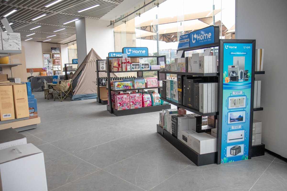 UhomeUganda's tweet photo. The Ultimate Destination for Home Electronics, Textiles and Furniture in Uganda! 💃💃

Our Stores- Arena Mall, K'la and The High Street Place, Mbarara
📞 0709 699 999

#uhome #creatingbetterhome #homeelectronics #textiles #furniture https://t.co/IAUnZuJbpo