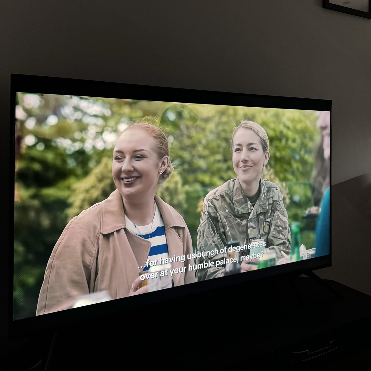 Murphose's tweet photo. It’s fair to say that my 2024 has been all about ’Fool Me Once’ so far, haha! 🎥

I hope you’re all loving #FoolMeOnce as much as I loved working on it! 🙏🏻❤️ 

PS: It still feels bizarre to see my face popping up on #Netflix 😱 https://t.co/opm6XcpNVp