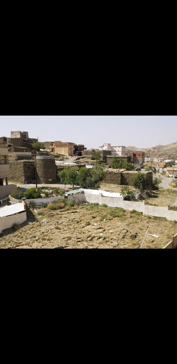 infokalno's tweet photo. @Alshaikh2 @Darahfoundation وبها منازل اباءه واجداده وقلعته الشهيره .

وللاسف تم كتابة تاريخه عن طريق احد الكتاب وبها اخطاء ولم يتحرون للدقة والحجة البينة  .

هذا للتنويه والتصحيح .. لك الشكر والتقدير لشخصك الكريم https://t.co/EPbo6DXjNC