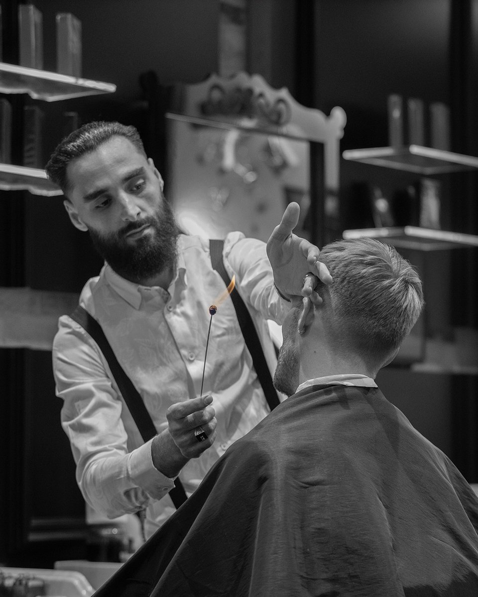 Teds_Grooming's tweet photo. Heat things up with our traditional Ear Flaming treatment. Remove those unwanted ear hairs and keep your style on point this winter.
.
.
.
#noordinarybarber #tedsgroomingroom #earflaming #flameon#winter #barbershop #mensgrooming #menshaircut #masterofcraft #masterbarbers https://t.co/BqGUr6U7eN