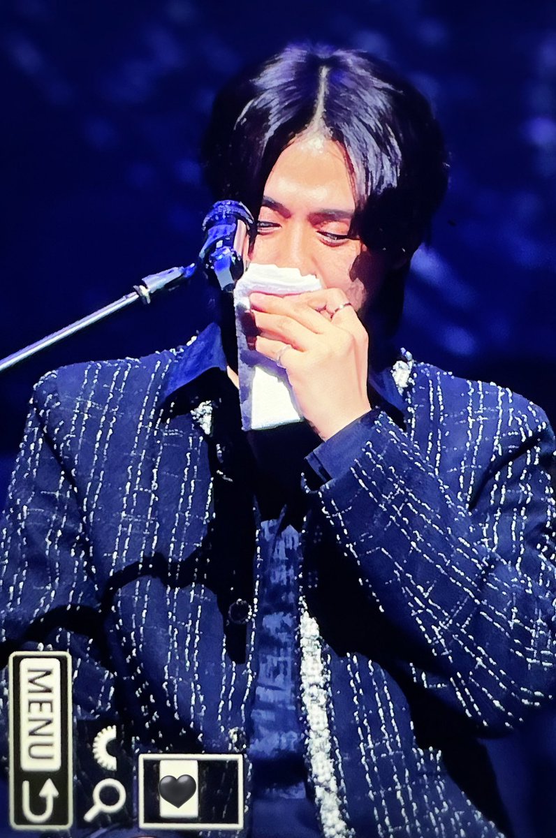 infinitemile_'s tweet photo. 230106 #이솔로몬 울지마세요.......🥺🥺🥺🥺🥺🥺🥺🥺🥺🥺 https://t.co/eERqaA42eG