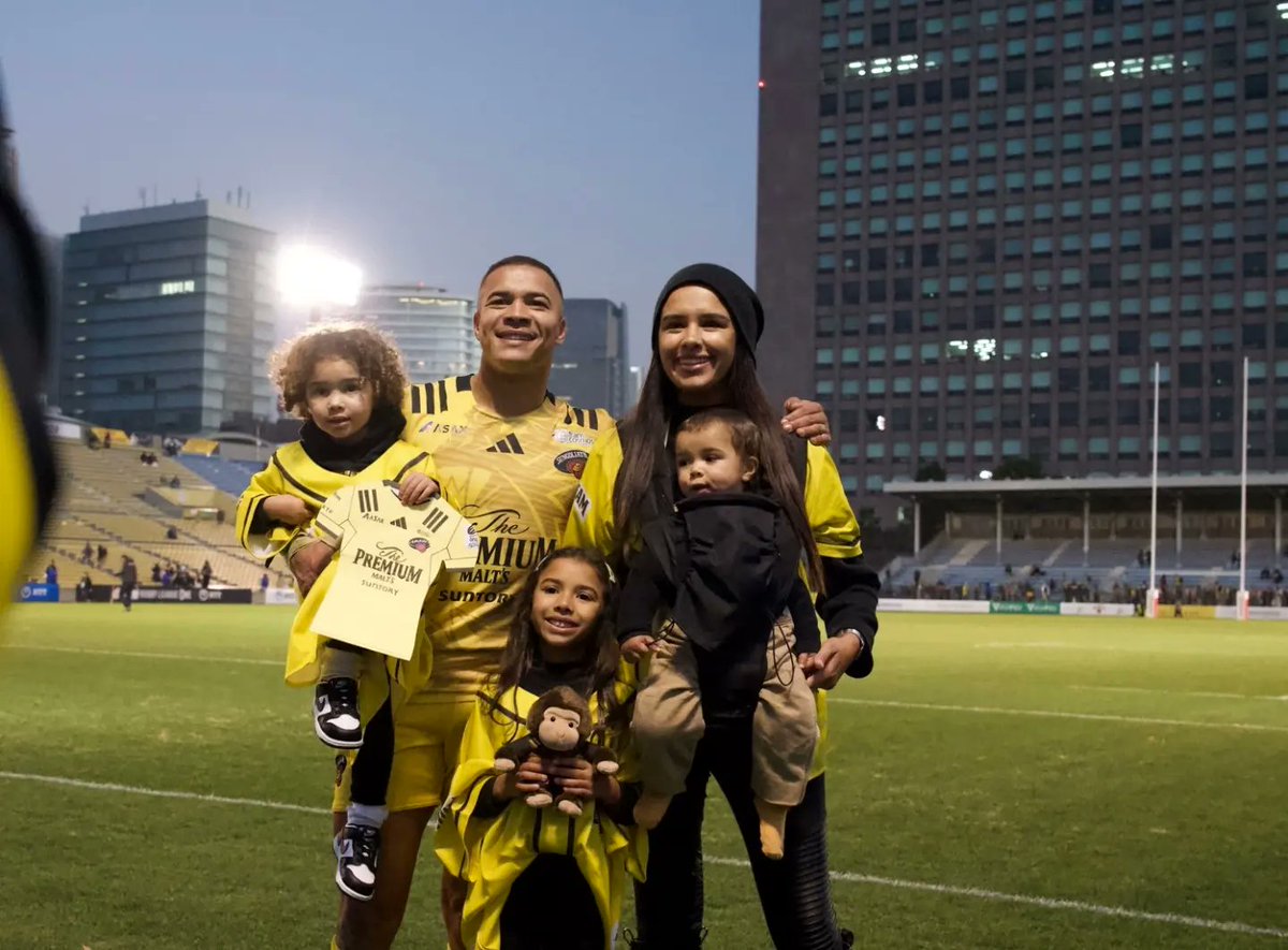 First one for the year. Great to get the W and score my first try for @sungoliath. Last match for the family too ♥️. Arigatōgozaimasu to all the supporters ⚫️🟡🦍