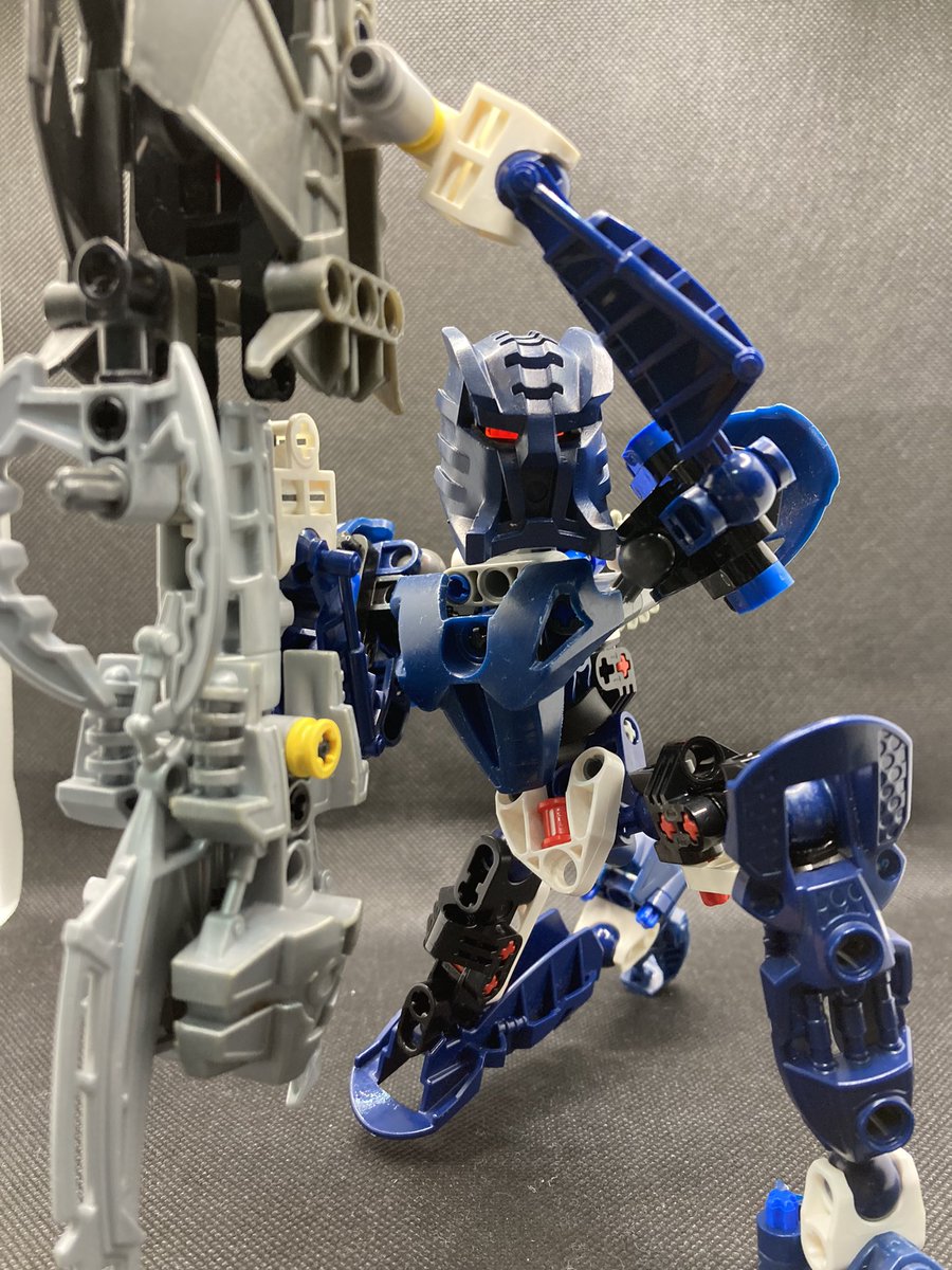 hk11259's tweet photo. 3Dプリントカノイ用トーアその2
カノイの特性考えると銃関連にしたくて大型のディスクキャノン装備。
ロマンの構え撃ちと近接時は持ち手で殴る。
#BIONCLE
#バイオニクル https://t.co/3Nh75n57yE