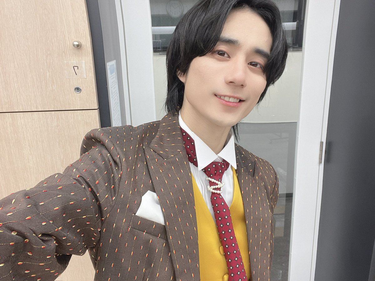 aono_ReL's tweet photo. 『TOKYOリアルアイドルプロジェクト』
改めて出演させていただきました！
観てくださった方、ありがとうございました！

ReLITリーダー、メンバーカラーブルー
作詞もしてます、文豪の青野精一郎です！！！

拡がれ！りりっとの輪！

#リアプロ
#ReLIT https://t.co/WSfj2CufPO