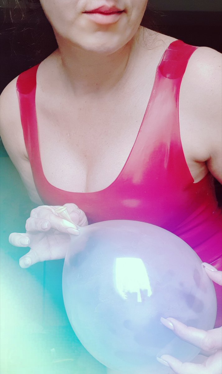 LadyDivina's tweet photo. Wanna play with #balloons?
#looning #squeeze #latex #balloonfetish #balloonlove #squash #crackle #exciting #happy #fun #divinasdelight https://t.co/wM2ZyzPzSp