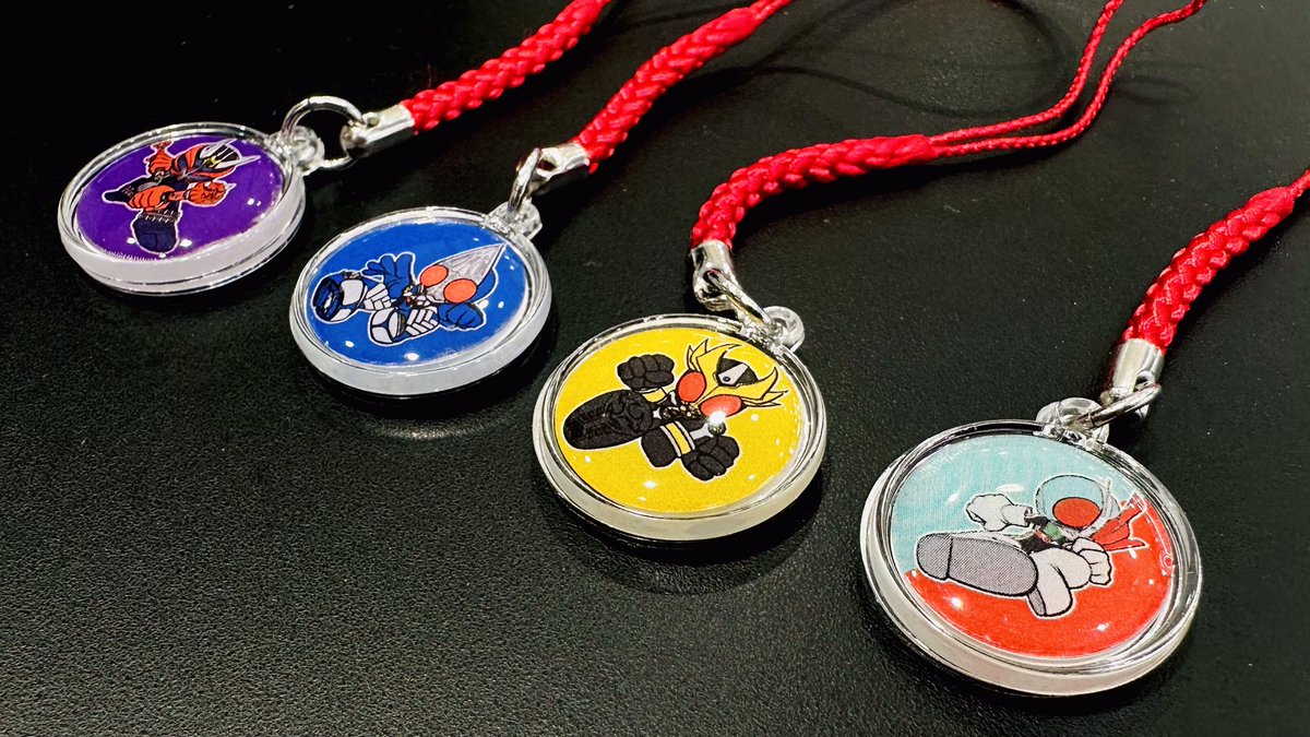 仮面ライダーストア東京店 商品情報】 トレーディング根付チャーム
