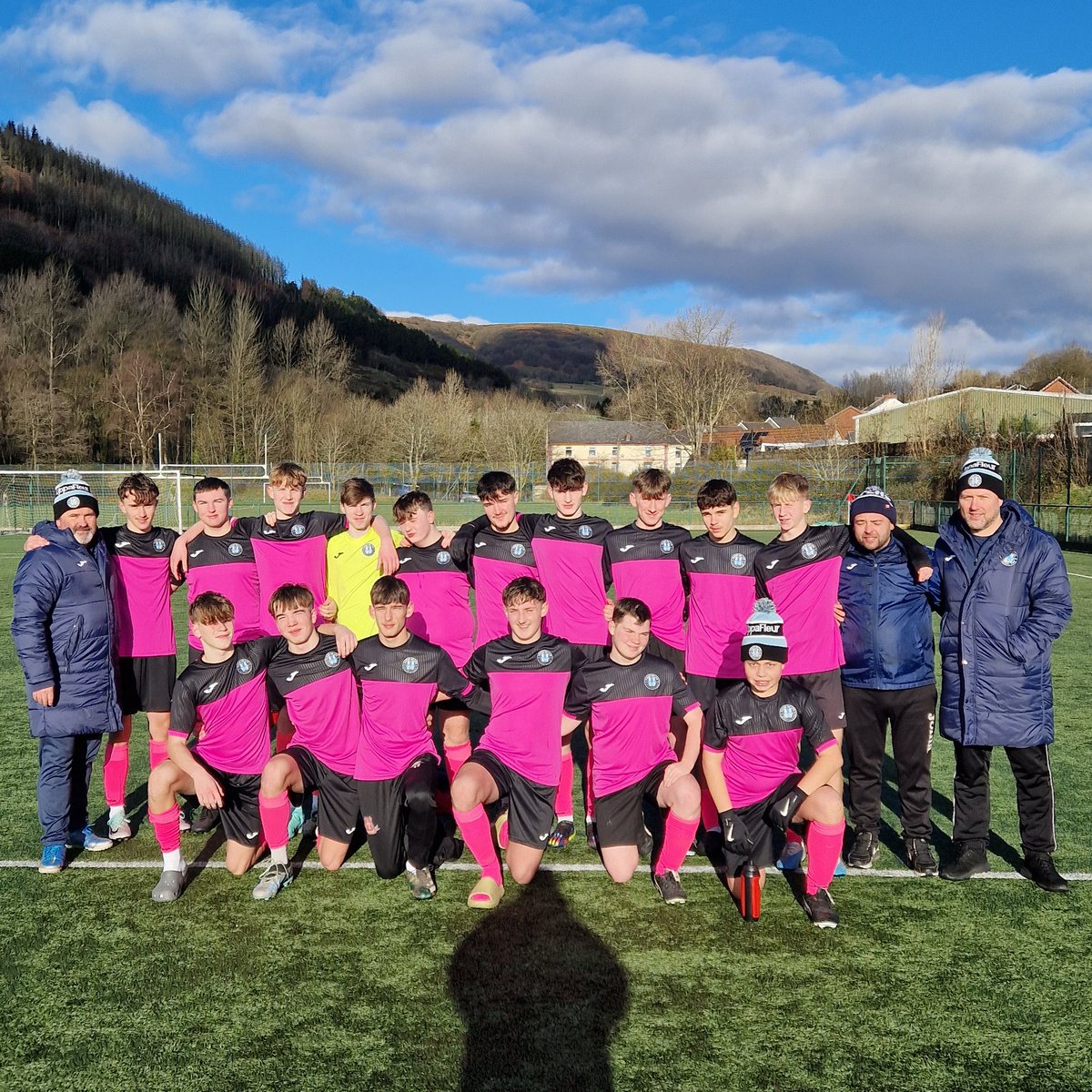 popey122's tweet photo. Into the Final's @fleurdelysafc u16's go.
Great morning of football winning the semi finals of the Cup. @CalebPope19 bagging 2 goals ⚽️⚽️ an assist and man of the match.
Brilliant bois. 🔥🔥🏆 https://t.co/TIZRPJrws8