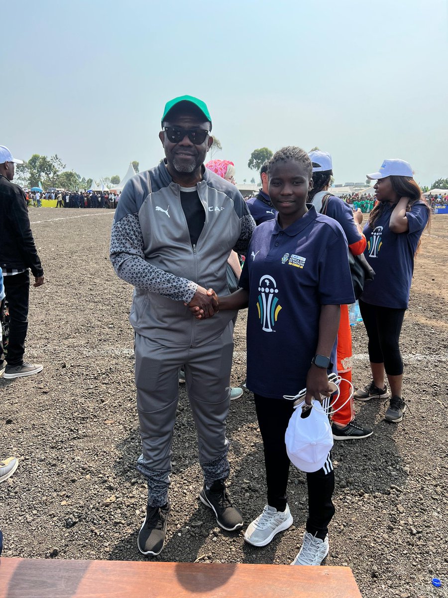 Véron Mosengo-Omba tweet media