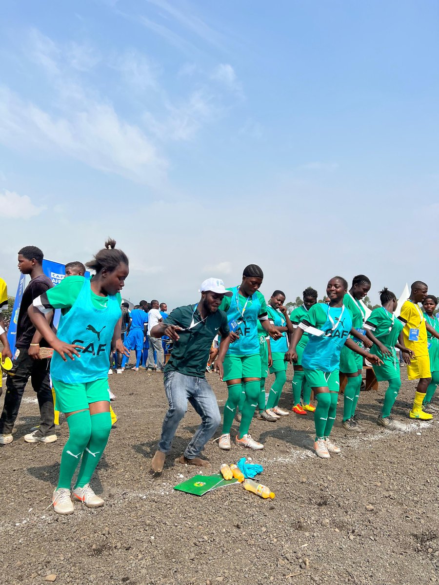 Véron Mosengo-Omba tweet media