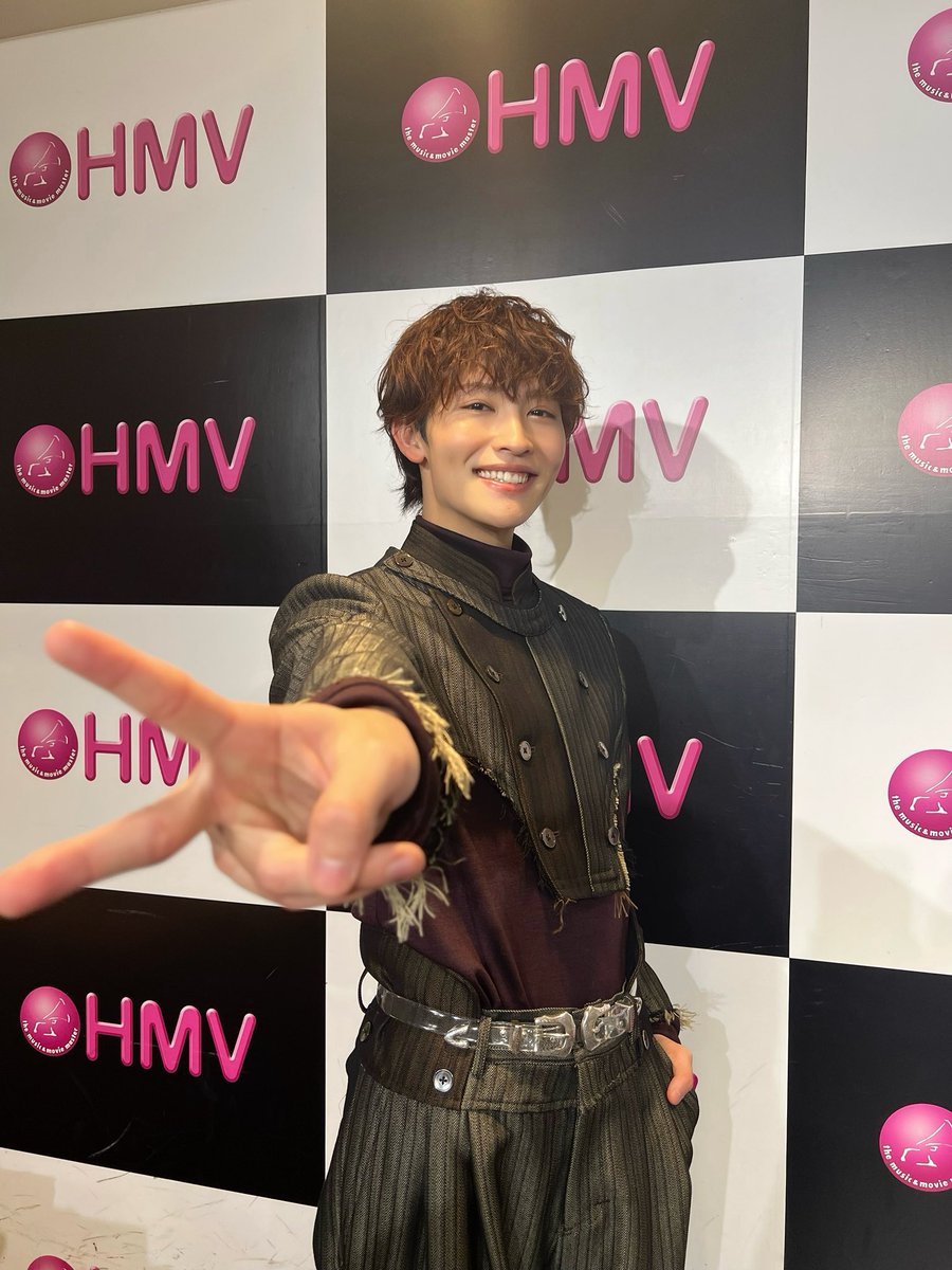 atsuki_mashiko's tweet photo. カレイベ！東京ー！！！

ありがとうサンキューでした。

幸せという名のGIFT

受け取りました🫶

このカレンダーで皆様のエブリデイを
彩ることができますように。

僕の〜願いだ〜

#増子敦貴　
#カレンダーの理由 https://t.co/Wuvccuig8E