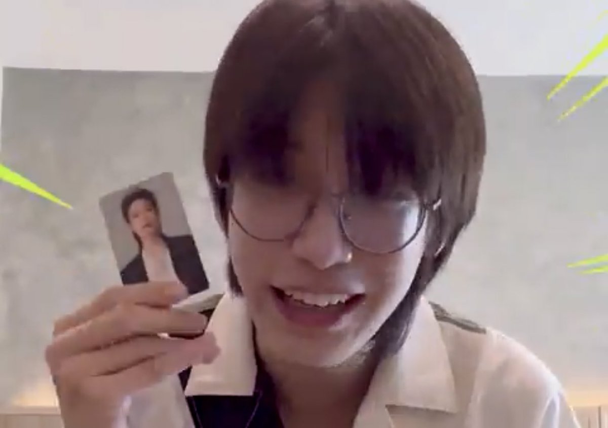 การ์ดทอง มันไปอยู่กับศิลปินหมดแล้วโว้ยยยยยยยยยย อหหหห 5555555 ละเน้กมิอโคจรเฮง เปิดได้ การ์ดทองกัดปาก ที่แบบออกยากมากกกกกก