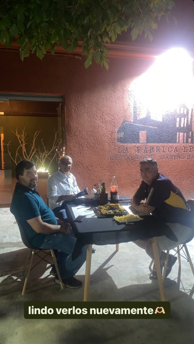 Bachichon's tweet photo. Una cita obligada en la gastronomía de Las Piedras #LaFabricaLP con los platos del Chef internacional #RodrigoDuarte
Con @daniel101lp disfrutando de la noche, la buena comida afinando detalles para éste 2024 https://t.co/QTse1iUEN5