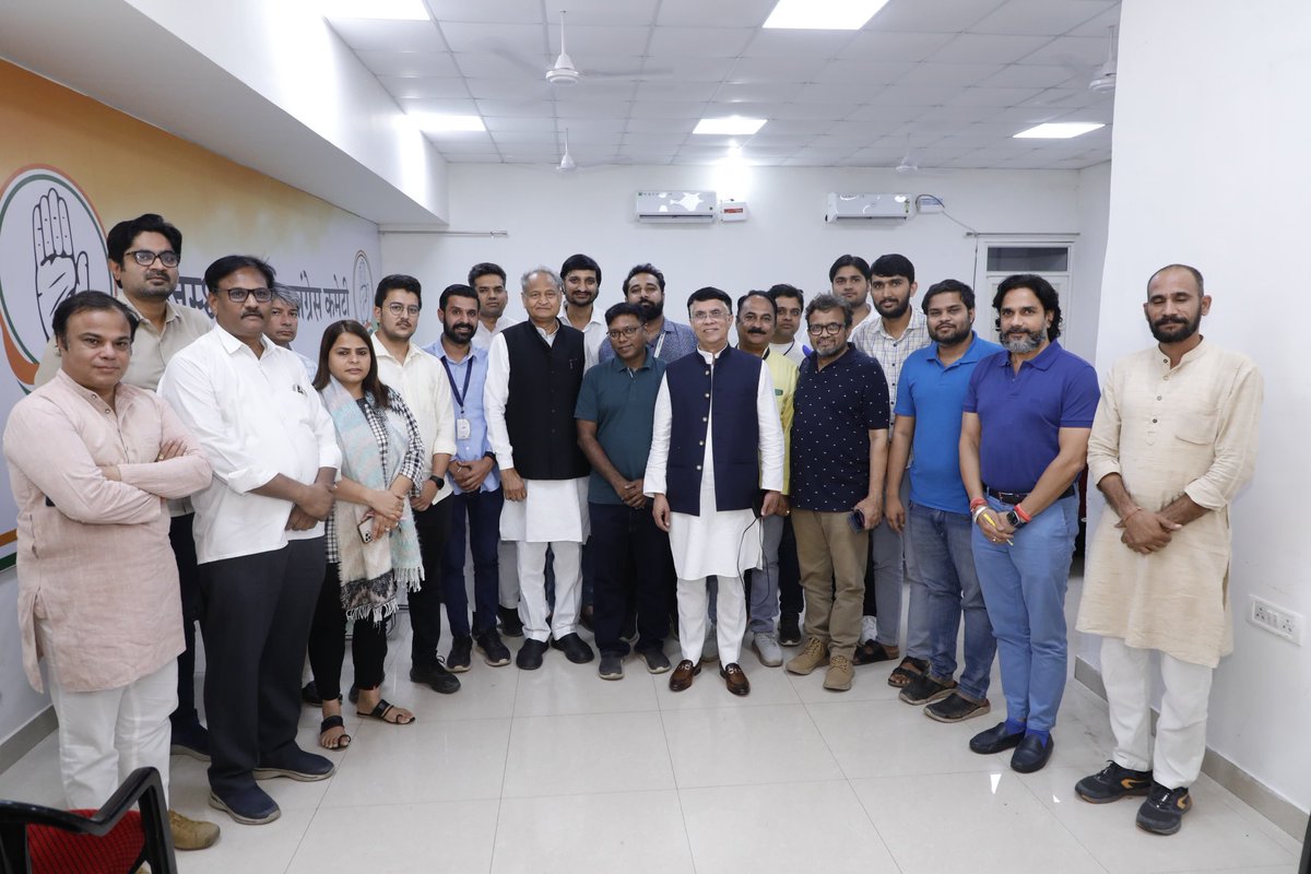 _himanshuinc's tweet photo. Congratulations on your appointment @s_kanth as chairman @CaptainArvindK as vice chairman of central war room for the general elections of 2024 https://t.co/1YiEG15i6p