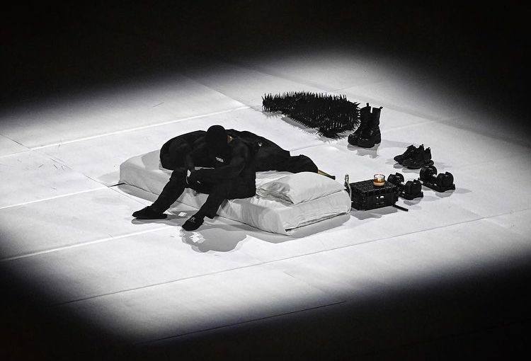 DondaSOL's tweet photo. gm

We have a lot of respect for Mr YE. His ideas are crazy at times, but that's the genius of it.

The DONDA album is the best performance in the industry in decades.

Just watch us create stories before your eyes!

#StayTuned 🫡 https://t.co/evrxjniYbD