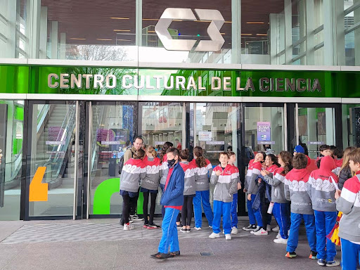 El Gobierno canceló la temporada de verano del <a href="/ccdelaciencia/">Centro Cultural de la Ciencia</a>  de #Ciencia  y #Tecnologia . Debía iniciar este lunes. La directora de Museos, Exposiciones y Ferias del ex Ministerio de Ciencia, Guadalupe Díaz Constanzo, presentó la renuncia al cargo.
periferia.com.ar/politica-cient…