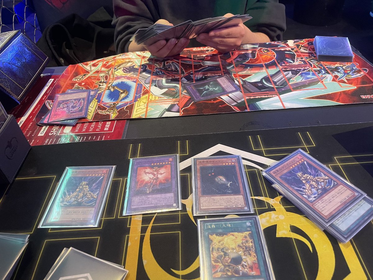 TCGBarUrNight's tweet photo. #ウルナイト
G打たれましたので、暗黒のマンティコアループを決めました👍 https://t.co/voodfJ8AE1