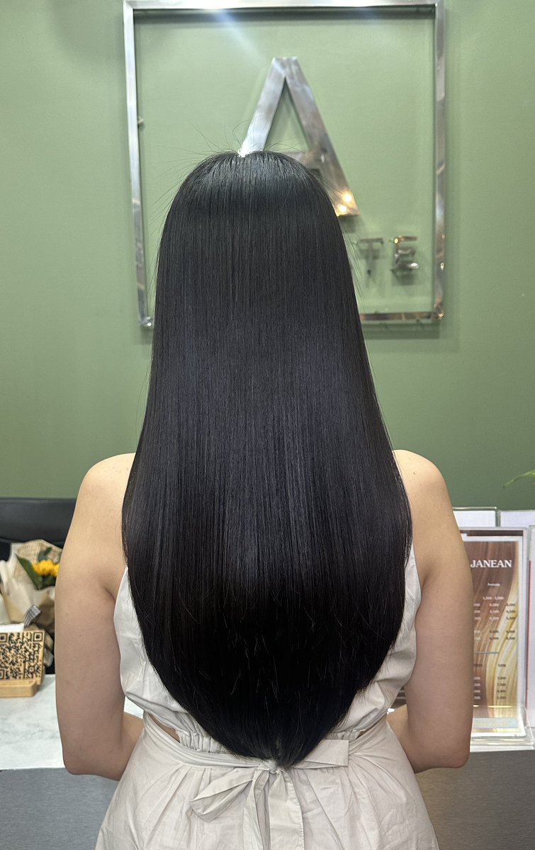 JaneanGroup's tweet photo. Thank u @arashickarened for a new year gift&come to getting service keratin treatment at #Aultimatesalon https://t.co/aD1de85hL8