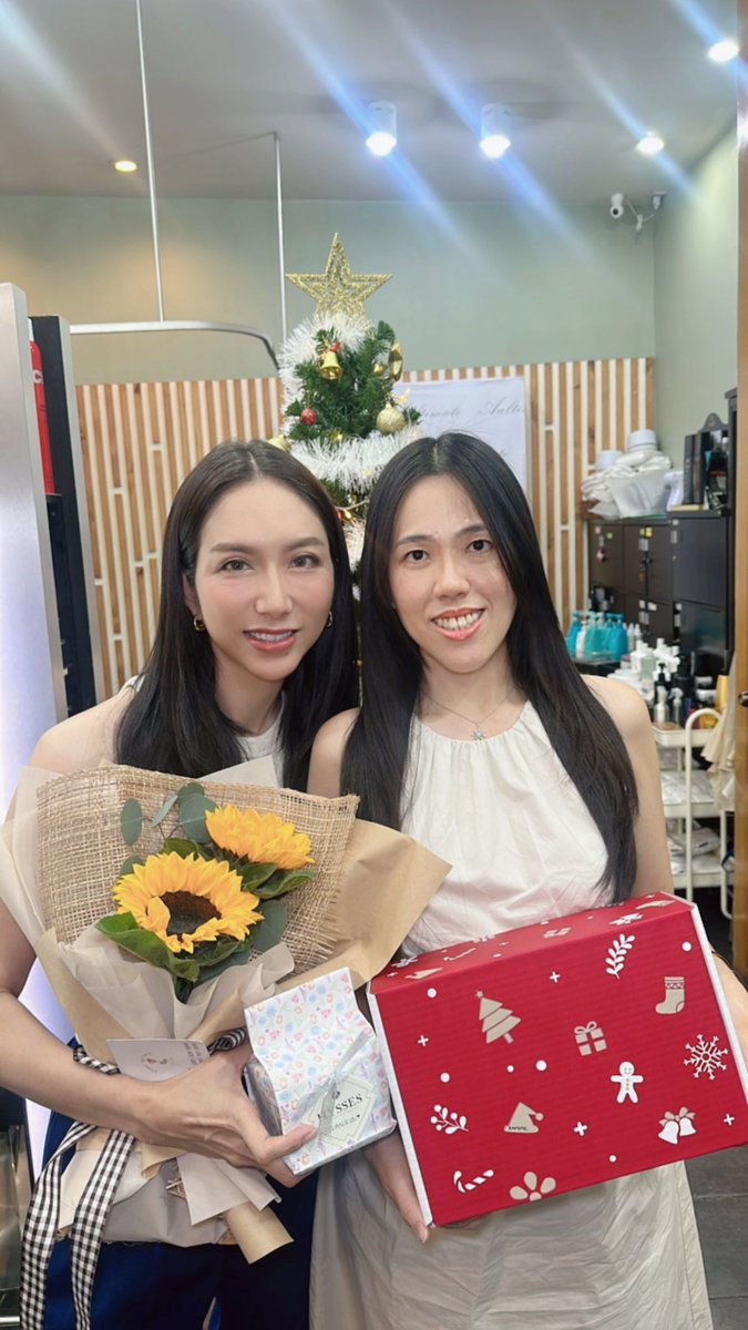 JaneanGroup's tweet photo. Thank u @arashickarened for a new year gift&come to getting service keratin treatment at #Aultimatesalon https://t.co/aD1de85hL8