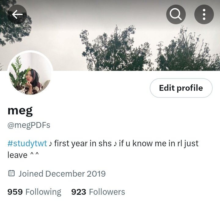 megPDFs's tweet image. kayaknya baru kemarin gue nangis gk masuk PPDB jalur prestasi